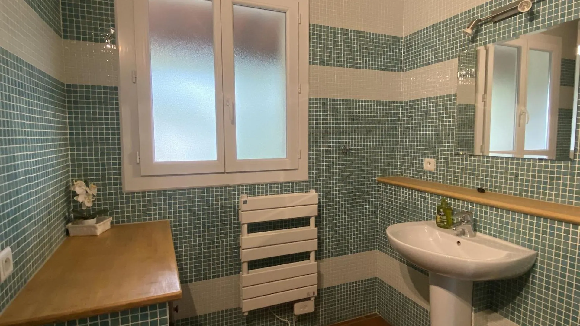 Villa Le Patio Bleu à La Crau Hébergement de vacances
